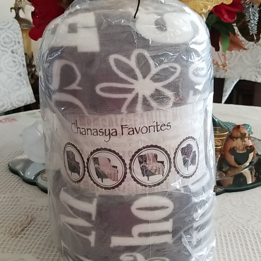 Luxurious blanket  60x70